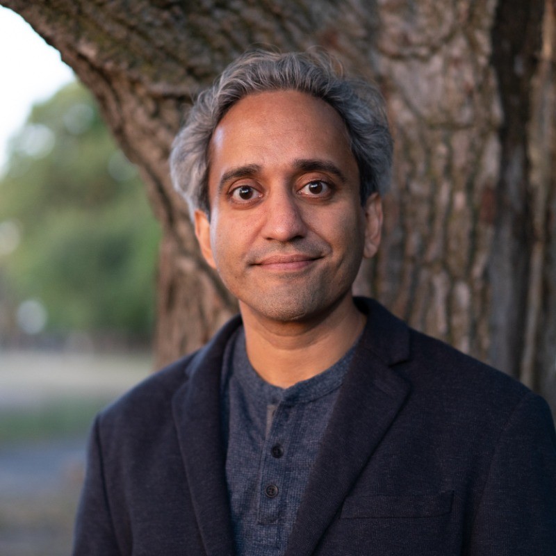 headshot of manoj susarla